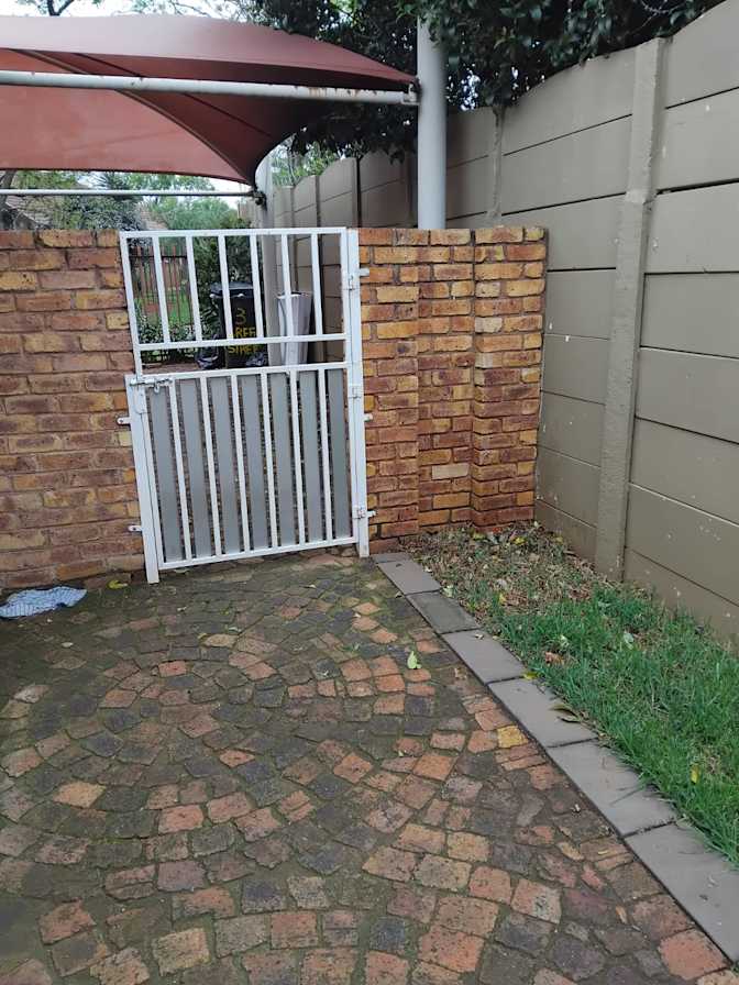 MNR JACQUES F DU PLESSIS's room