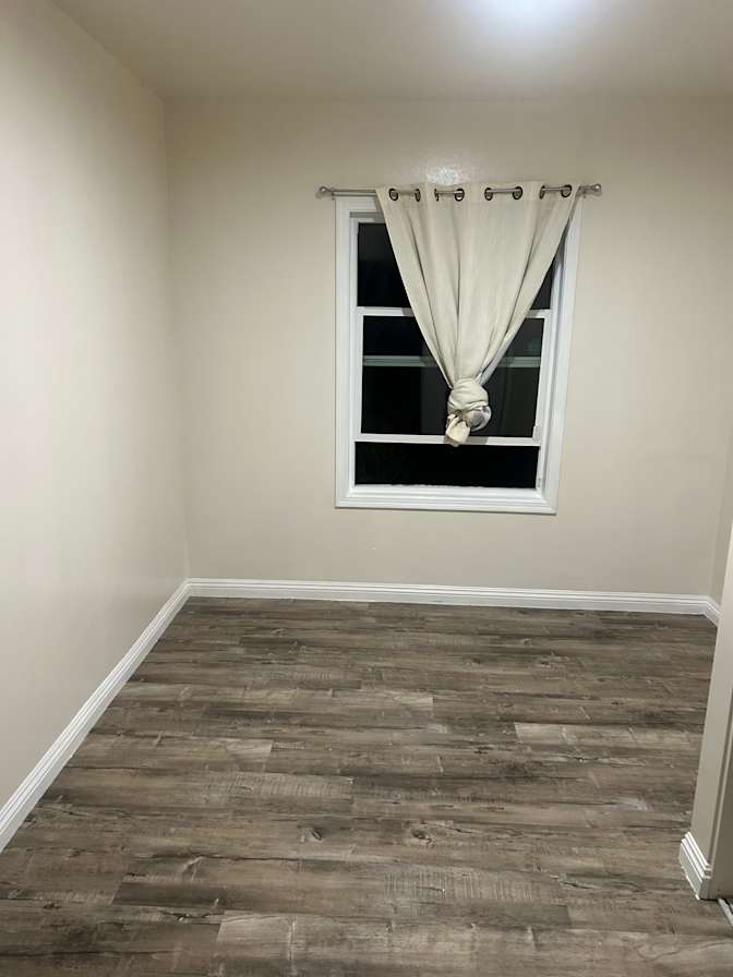 Efren's room