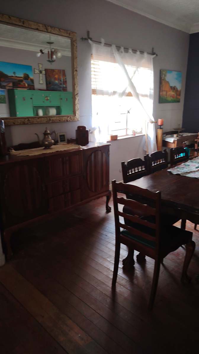 Thea de Nysschen's room