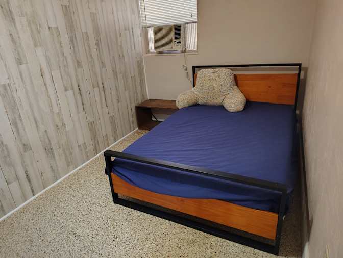 Graciela J Lozano's room