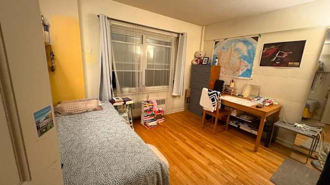 Jo Tamir's room