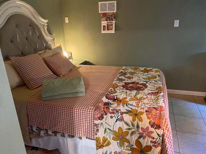 KC Cassily's room