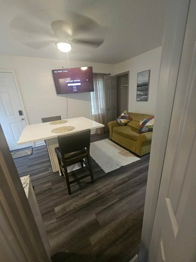 CL&C Property Management and Consulting's room