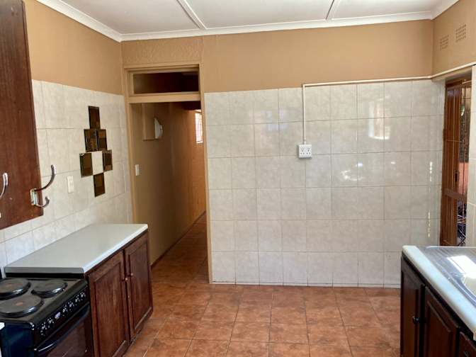 Jos Milne's room
