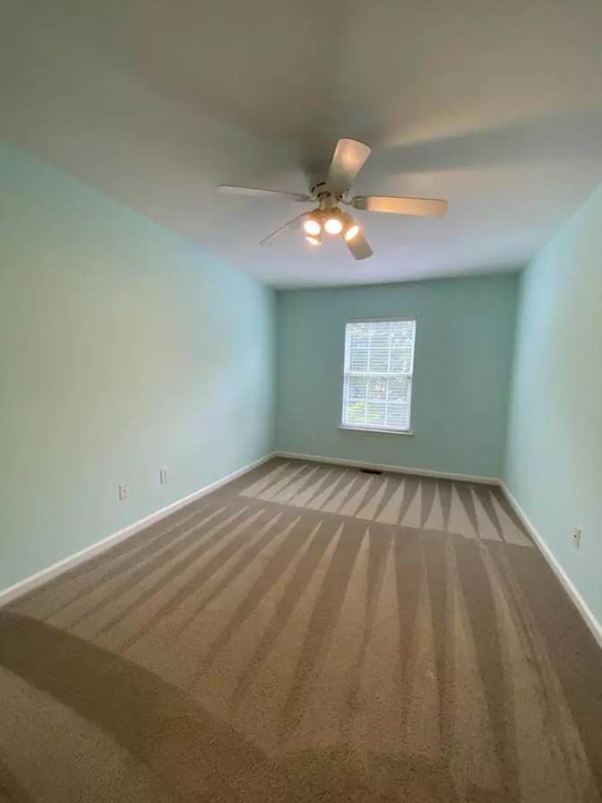 Alcove Rooms's room