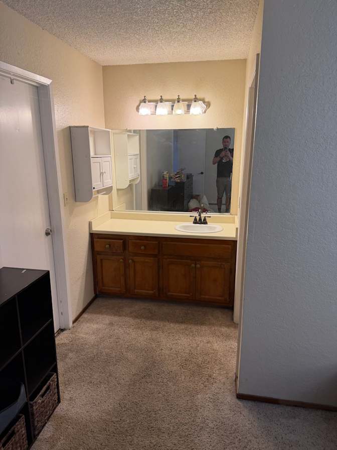 Carlos's room
