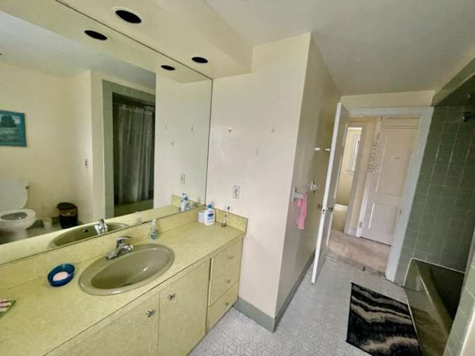 Chris and Yulan's room