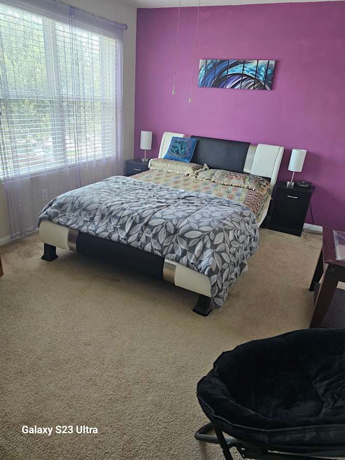 Farrukh najam's room