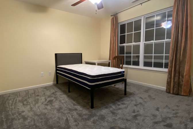 Hong's room