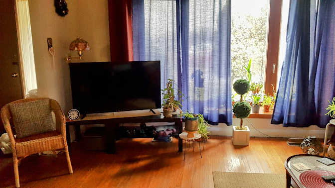 Glenda Wrixon's room
