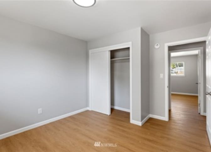 alex's room