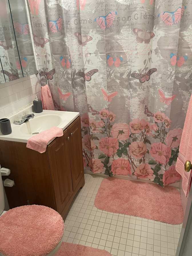 Eriadna Vasquez's room