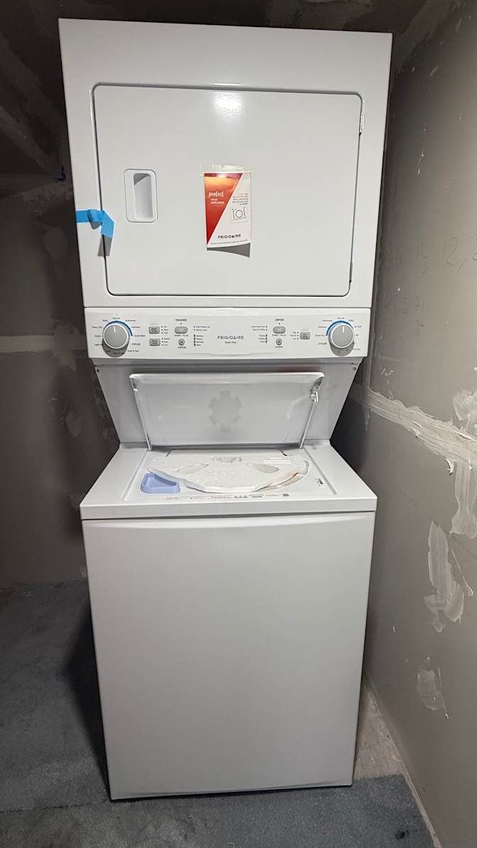 Elodie Tamdem's room