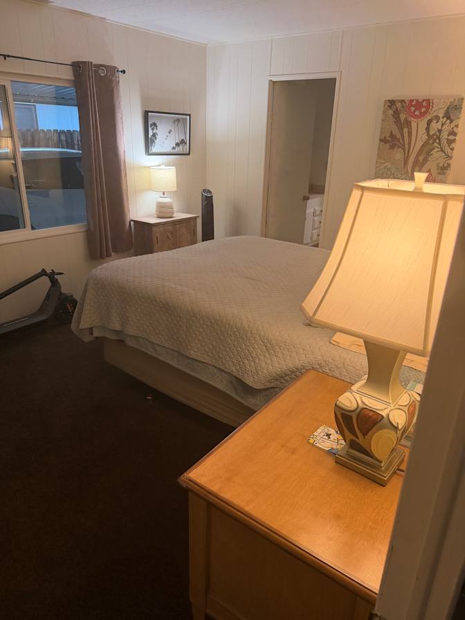 Rodney Knapp's room