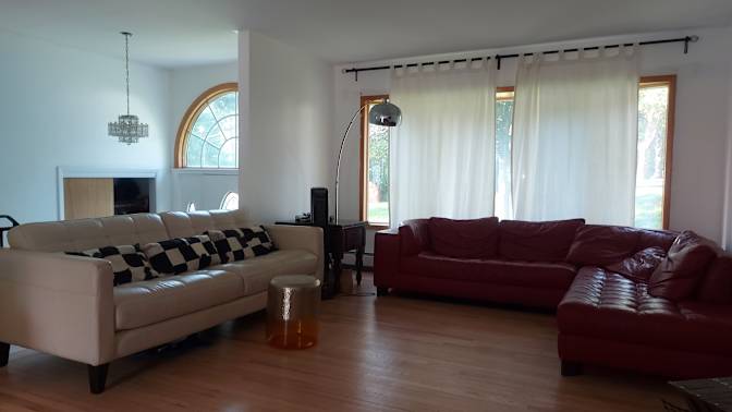 Westwood Poolhouse's room