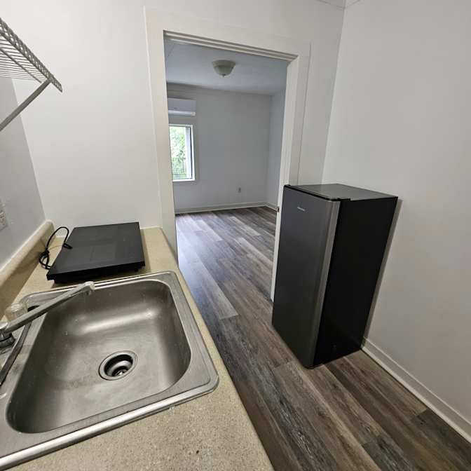 PIE Rentals's room