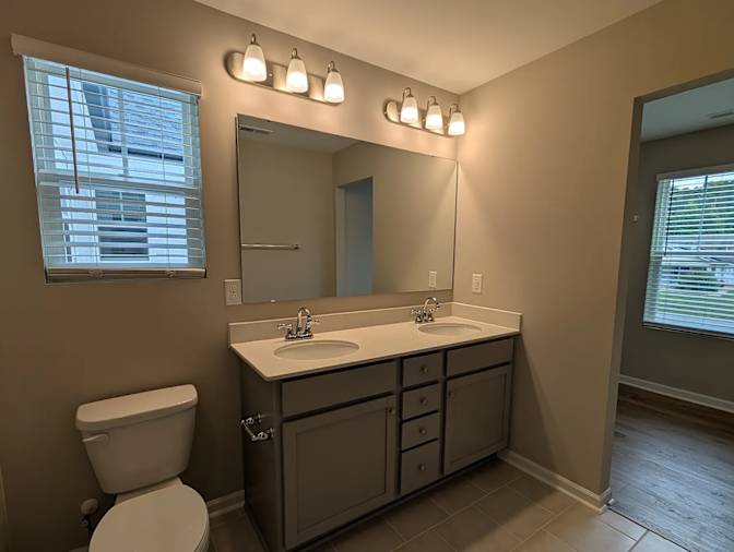 Alcove Rooms's room