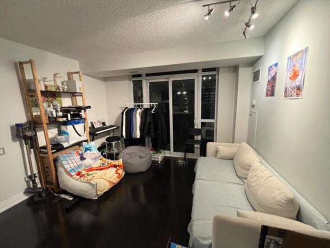 Emir's room