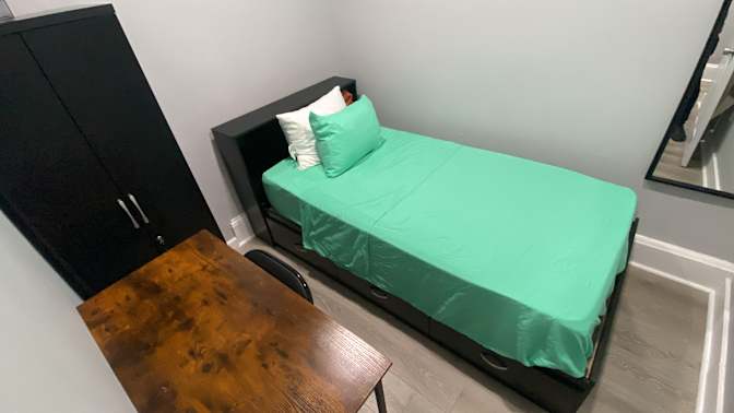 CRISTIAN ARANEDA's room