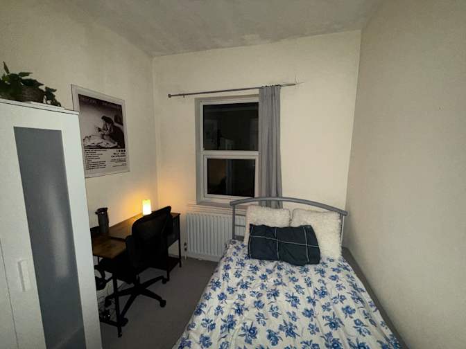 Louis Thomas Prydz's room