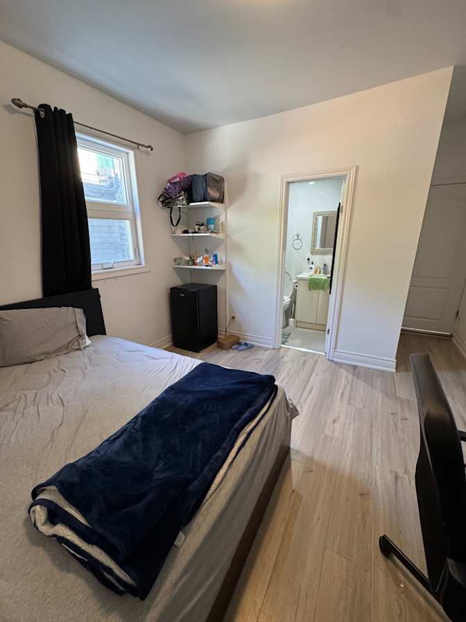 Yan's room