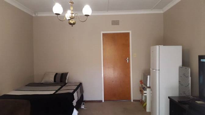 Tee's room