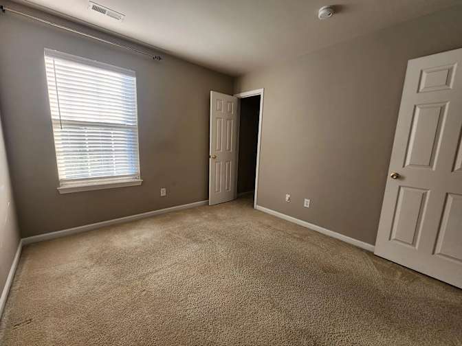 Alcove Rooms's room