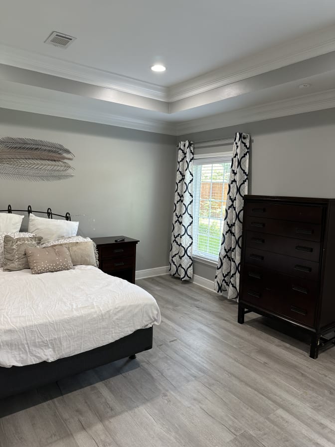 Rolando's room