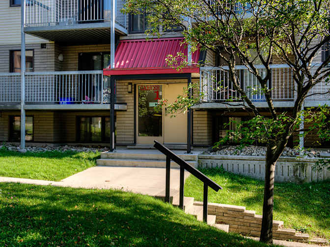 Meray Amin Philobbos's room