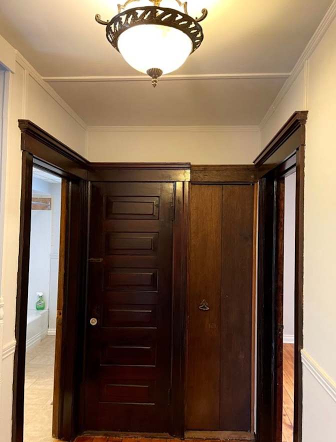 Elaine Weeks's room
