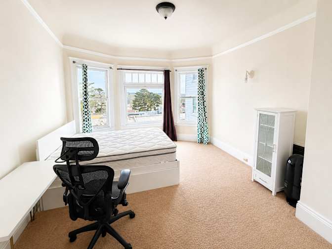 Victoria Tan's room