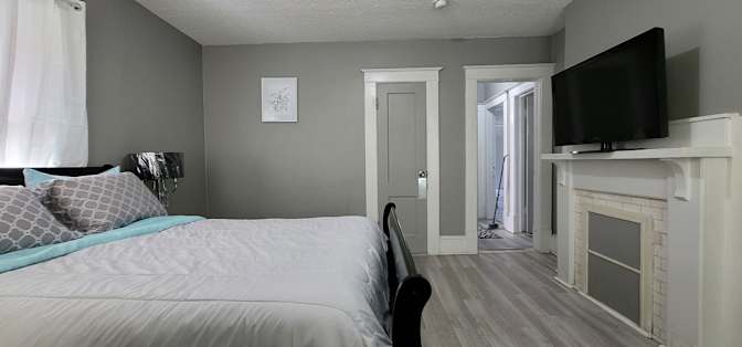 GBU Holdings Group's room