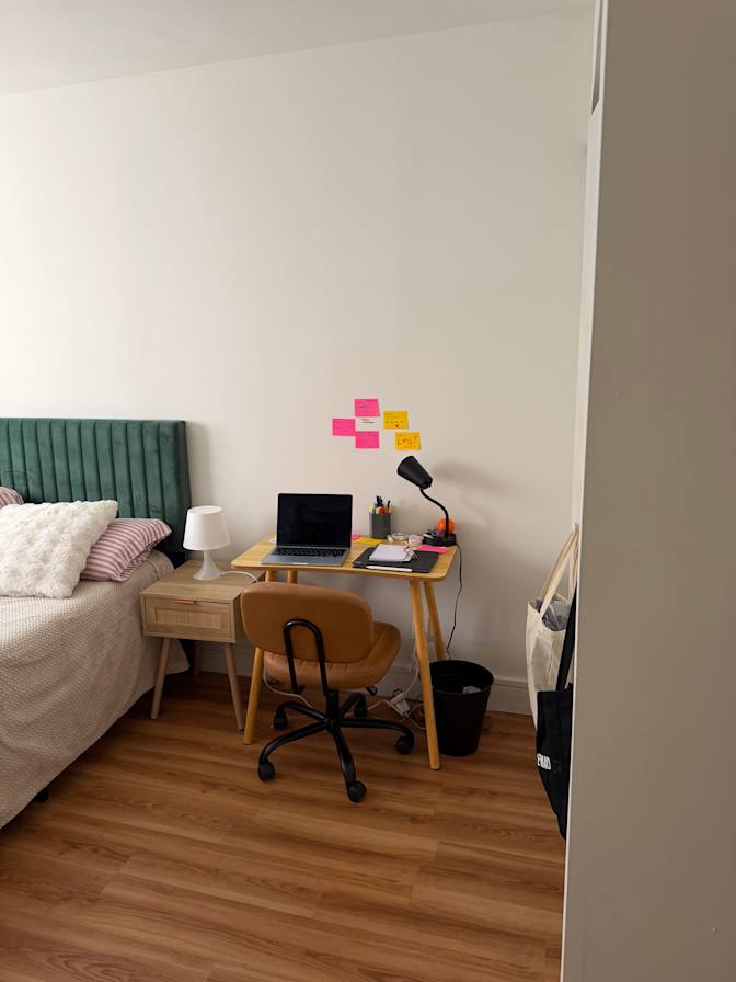 Eva's room