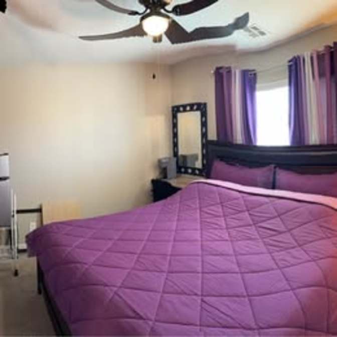 dan reynolds's room