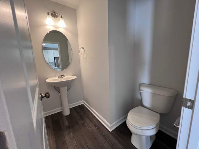 Alcove Rooms's room