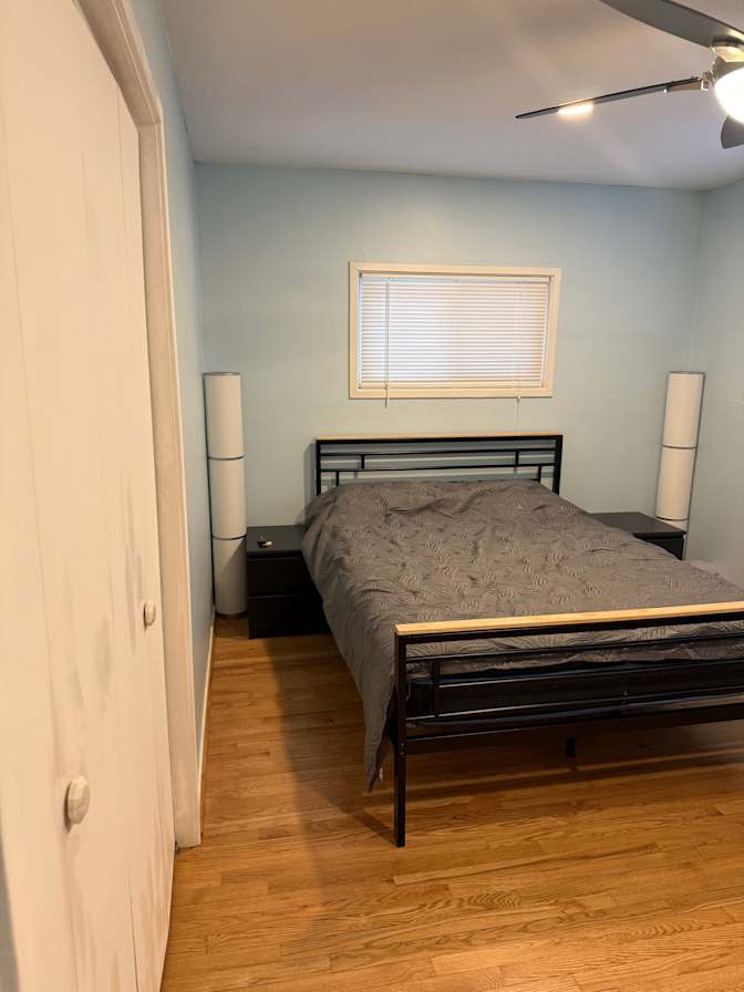 Yen's room