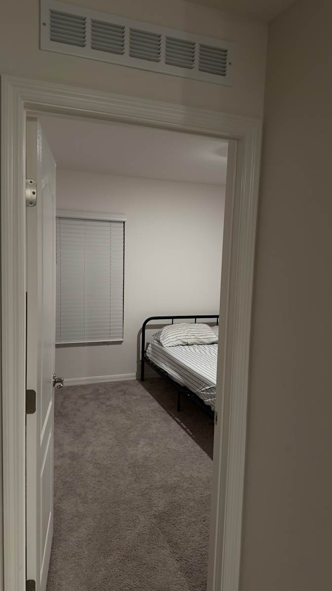 Mateo's room