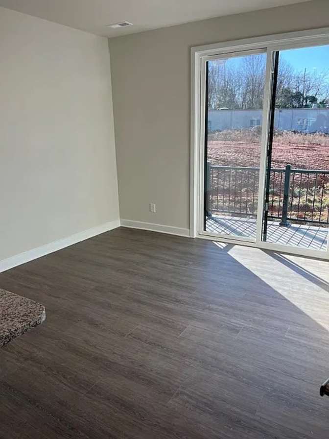 Alcove Rooms's room