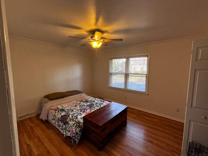 Saunda's room