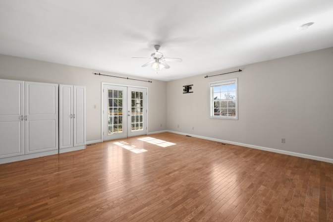 lifedoorrentals's room