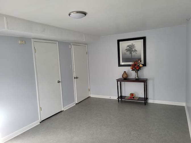 Nicholas W Schlund's room