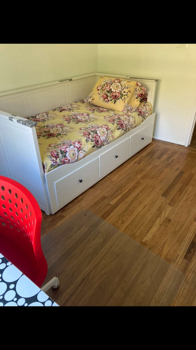 Lorena's room