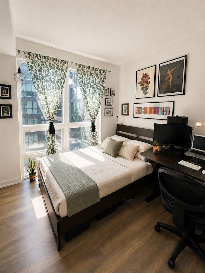Dario's room