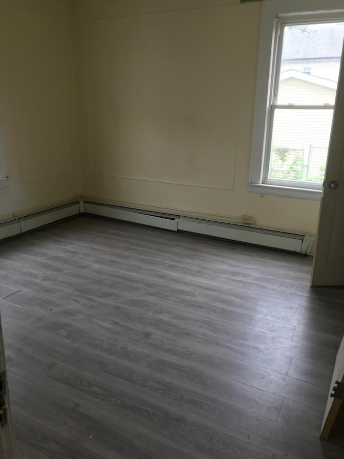 Jen's room