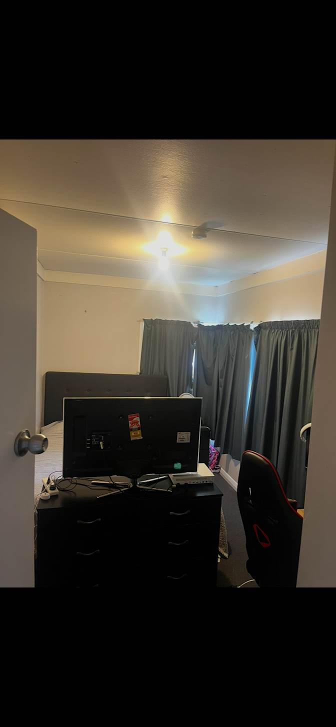 Isla's room