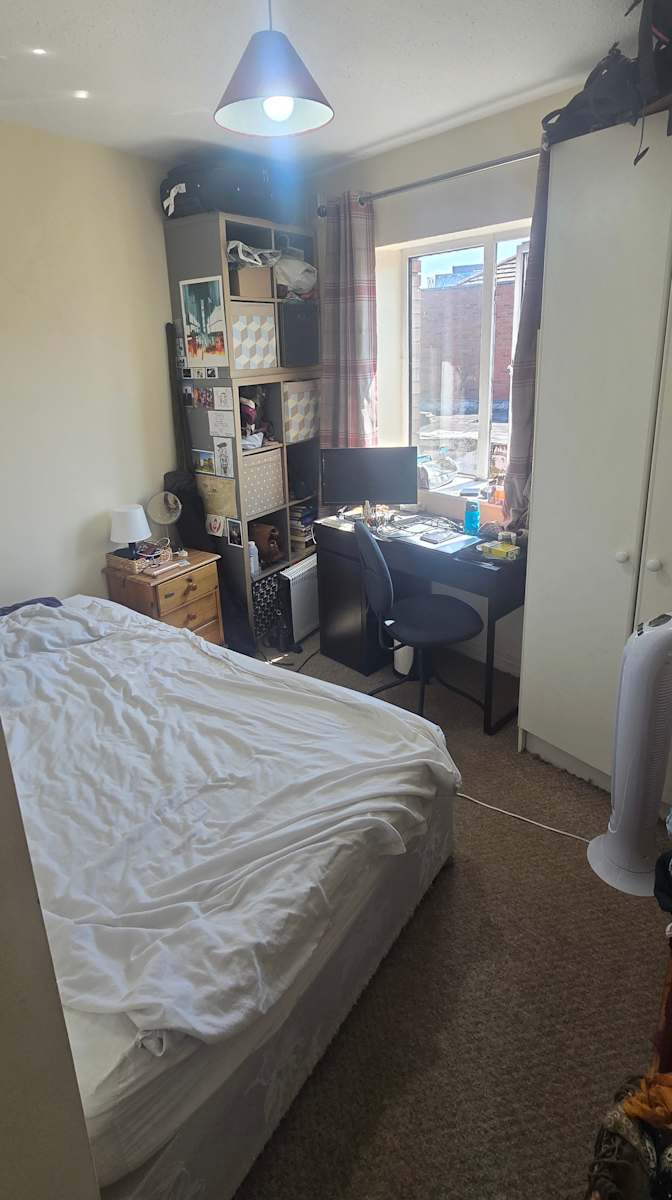 Maghnus's room