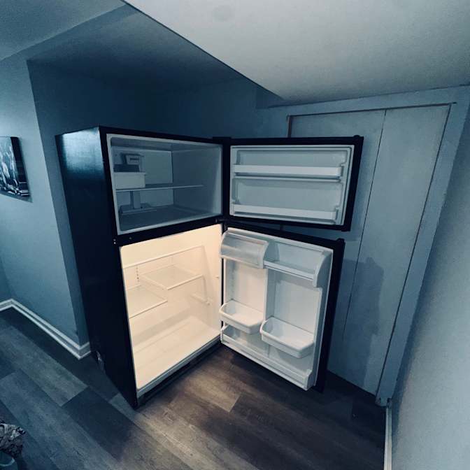 Leon's room