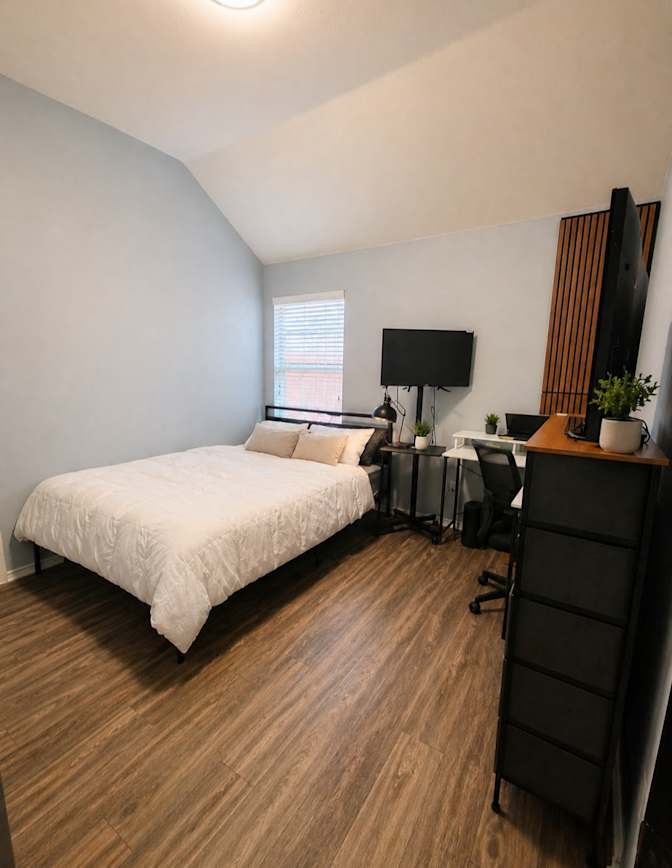 OliviaTT's room