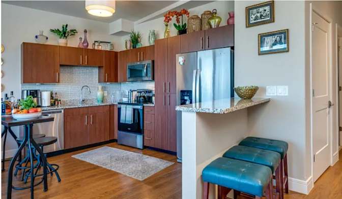 Cozy Furnished Room in a Great Home's room
