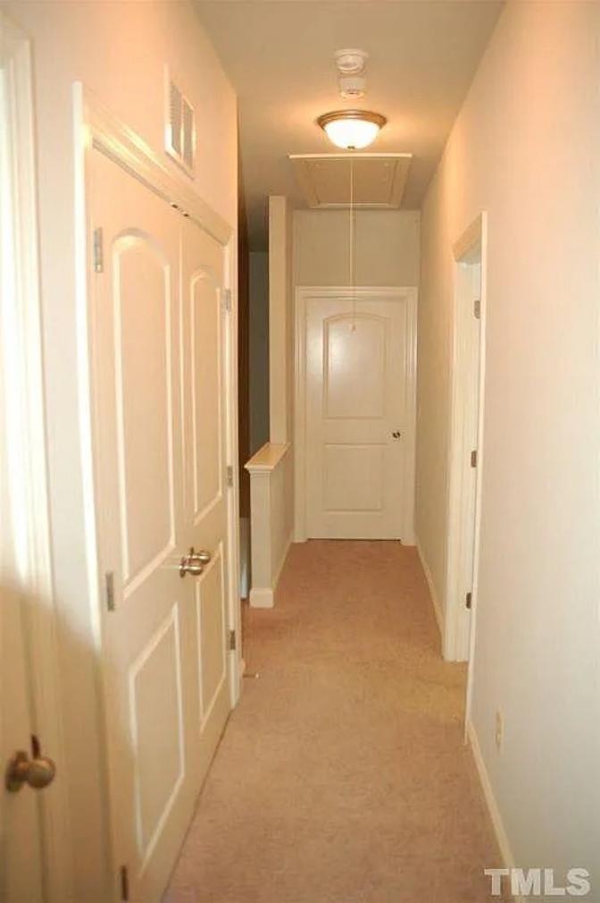 Alcove Rooms's room